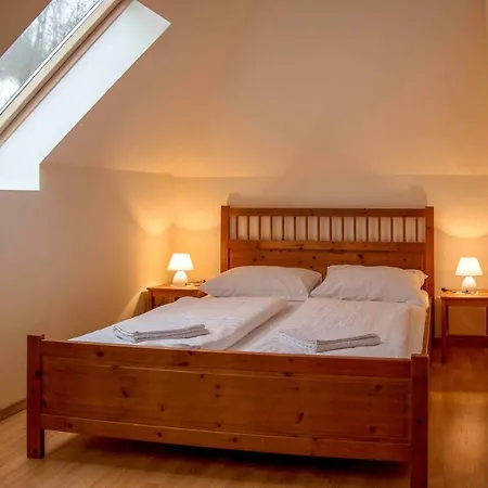 Trófea étterem és - Bed and breakfast