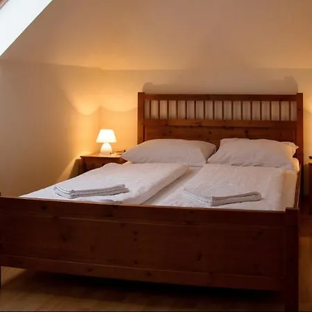 Trófea étterem és - Bed and breakfast Szálka